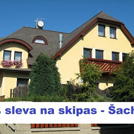 Penzion Albina - Restaurace Vysoke nad Jizerou Bagian luar foto