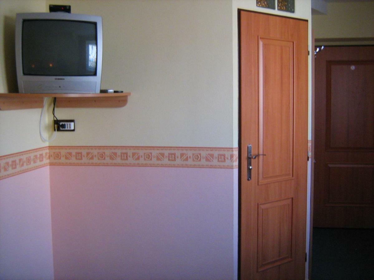 Penzion Albina - Restaurace Vysoke nad Jizerou Bagian luar foto